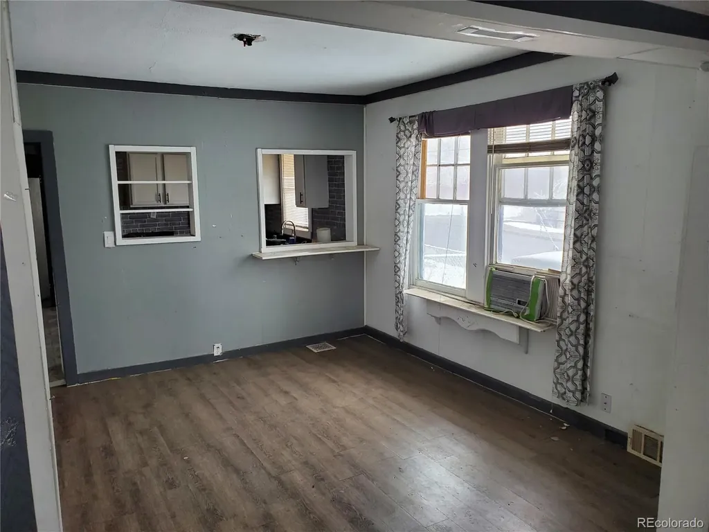 285 S Newton Street Denver CO 80219