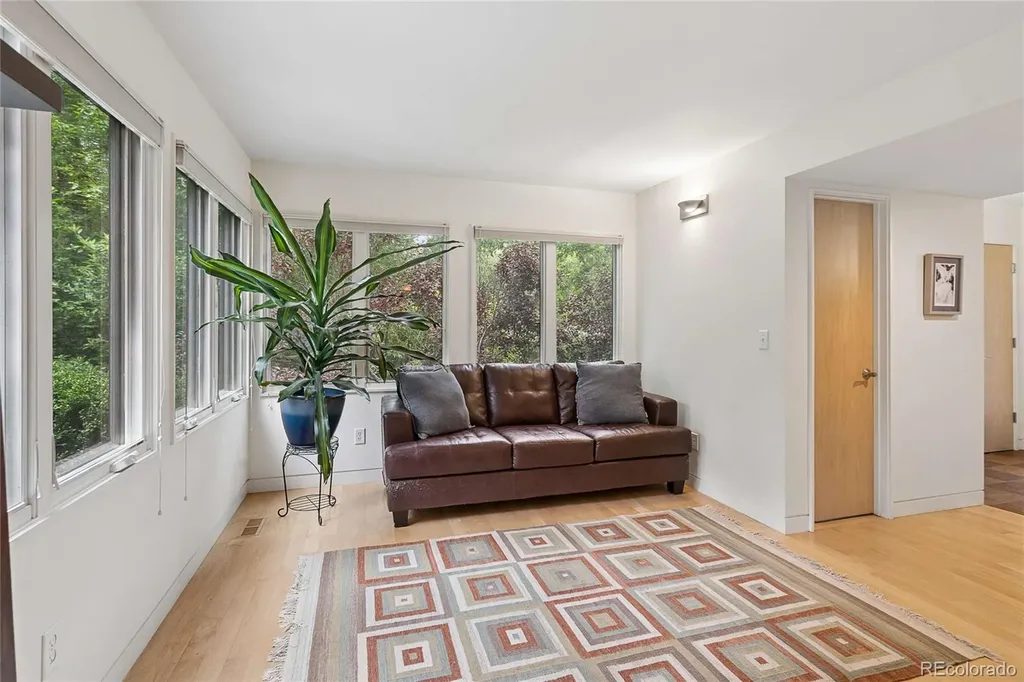 299 Spruce Court Boulder CO 80302