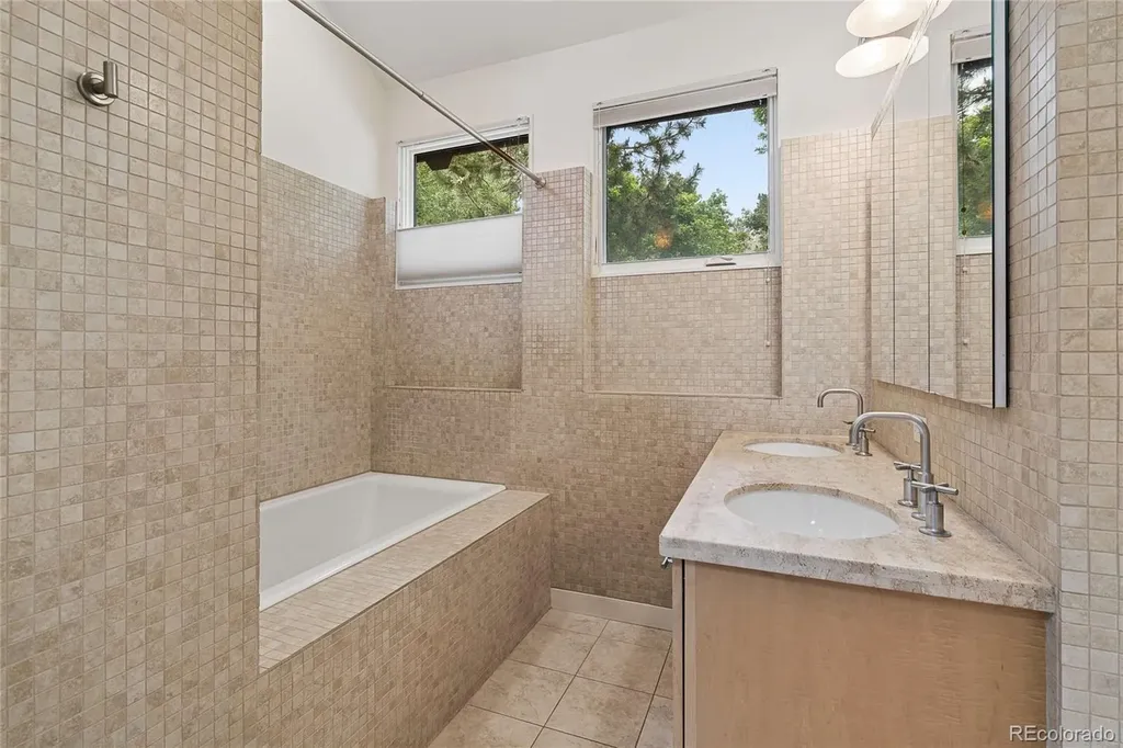299 Spruce Court Boulder CO 80302