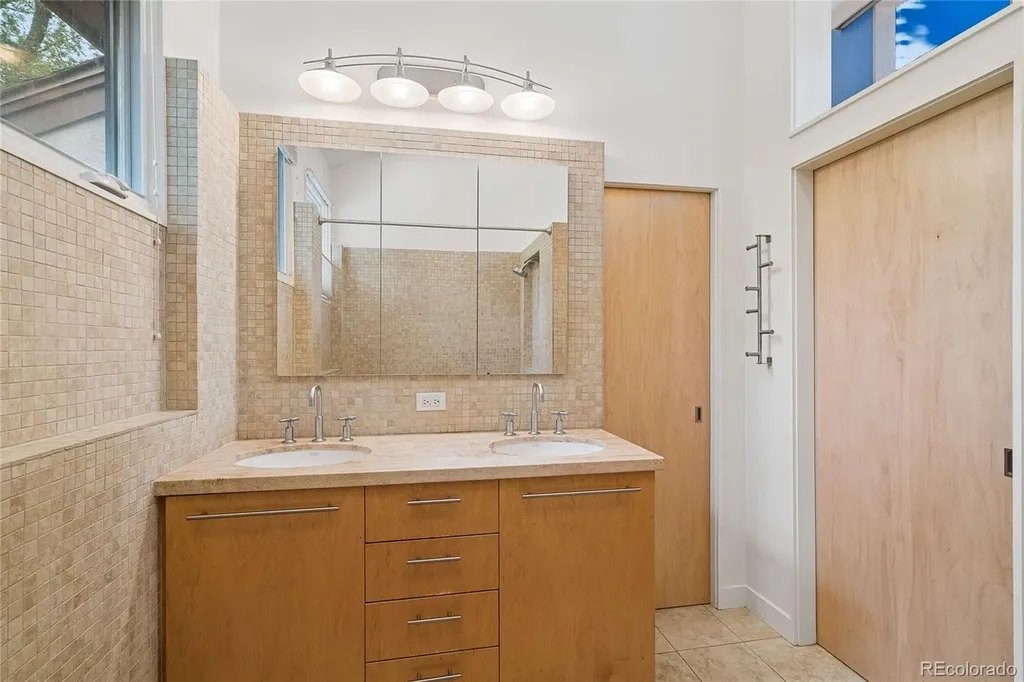 299 Spruce Court Boulder CO 80302