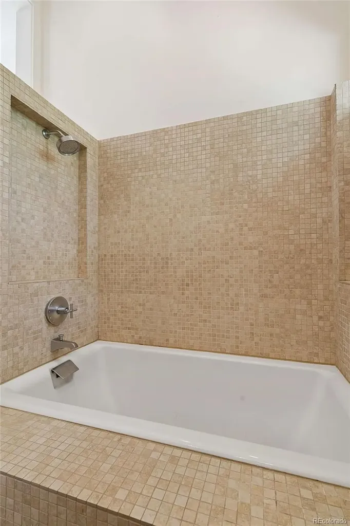 299 Spruce Court Boulder CO 80302