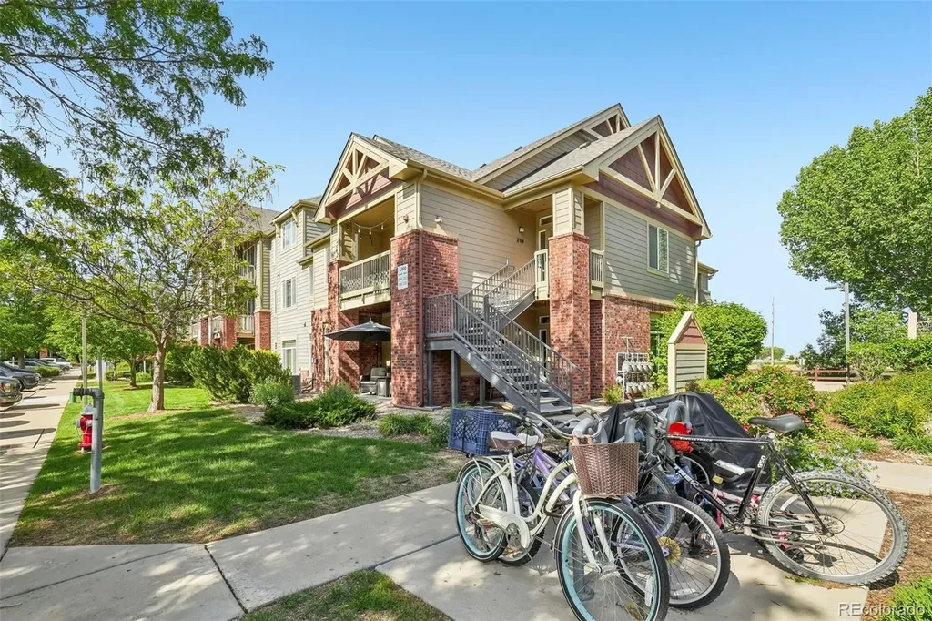804 Summer Hawk Drive Longmont CO 80504