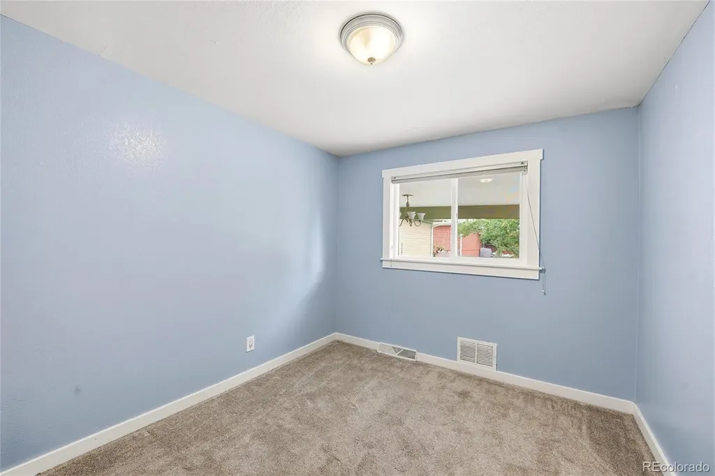 1275 W 4th Avenue Broomfield CO 80020