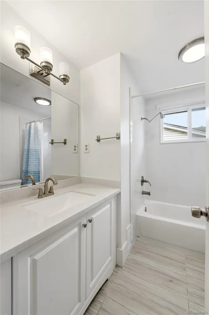 1275 W 4th Avenue Broomfield CO 80020