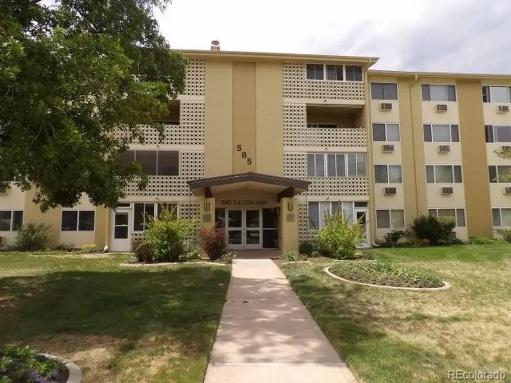 585 S Alton Way Denver CO 80247