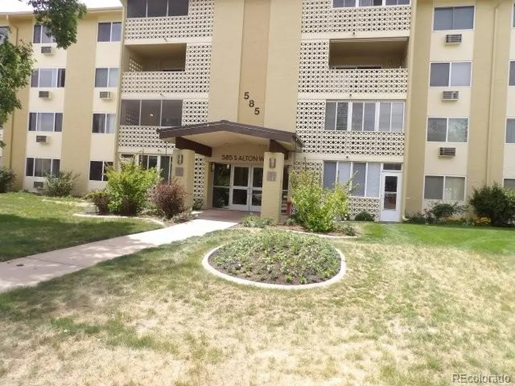 585 S Alton Way Denver CO 80247