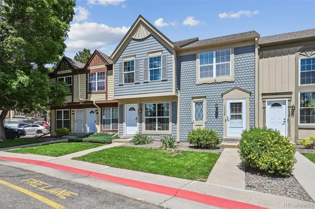 1732 S Blackhawk Way Aurora CO 80012