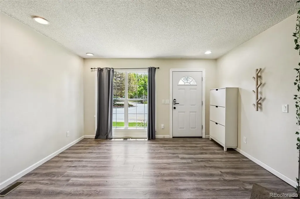 1732 S Blackhawk Way Aurora CO 80012