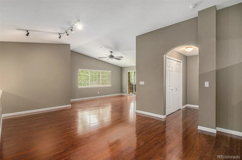 9795 W Freiburg Drive Littleton CO 80127