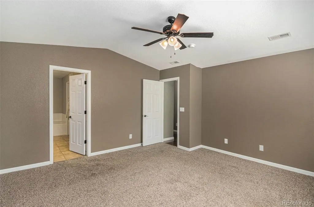 9795 W Freiburg Drive Littleton CO 80127