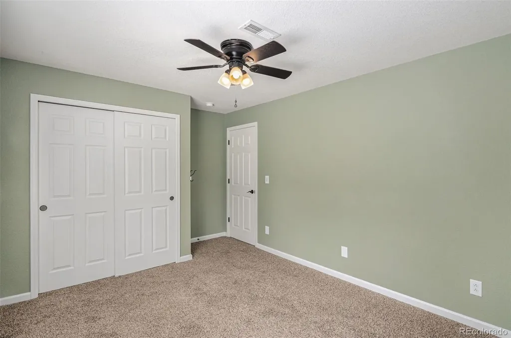 9795 W Freiburg Drive Littleton CO 80127