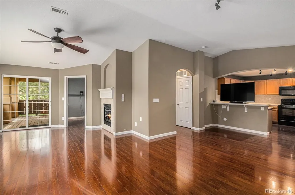 9795 W Freiburg Drive Littleton CO 80127