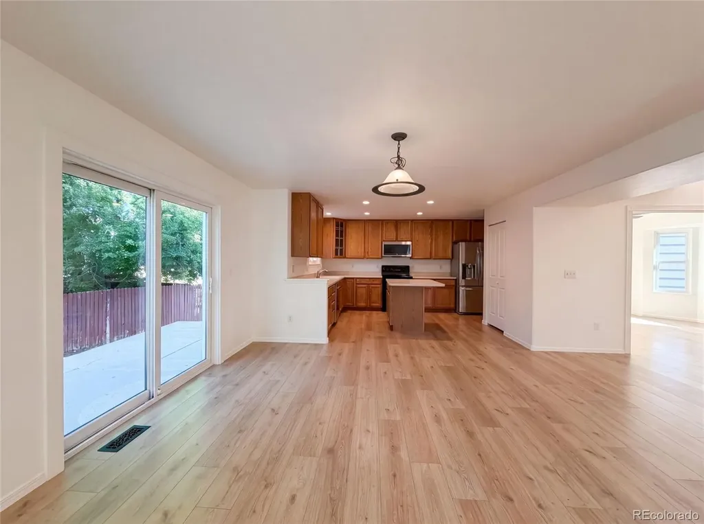 10562 Falcon Street Longmont CO 80504