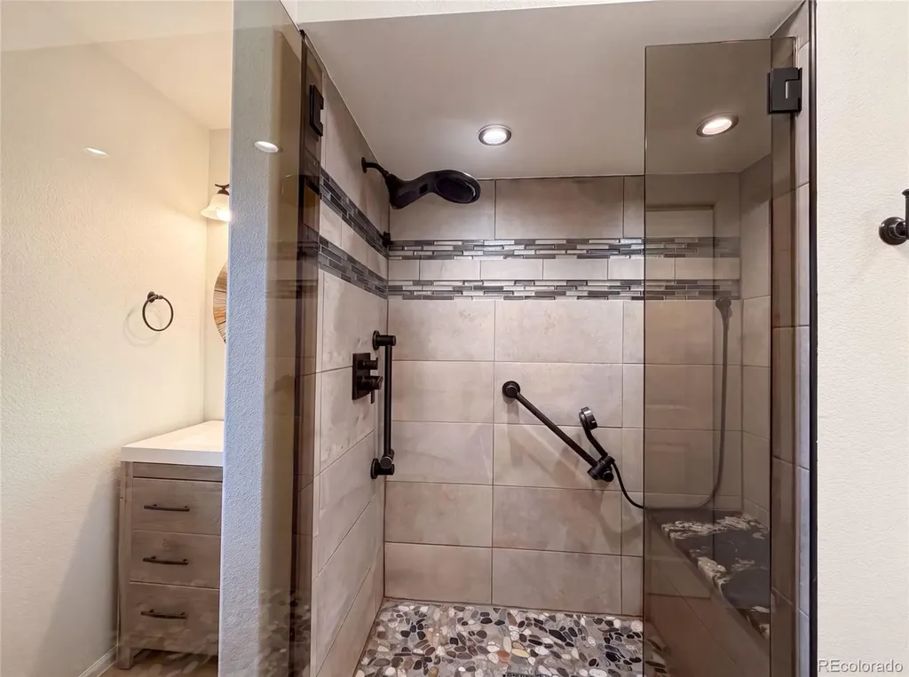 10562 Falcon Street Longmont CO 80504