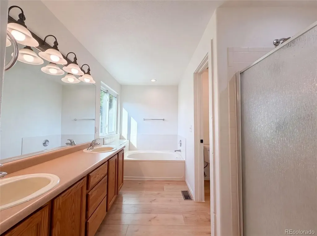10562 Falcon Street Longmont CO 80504