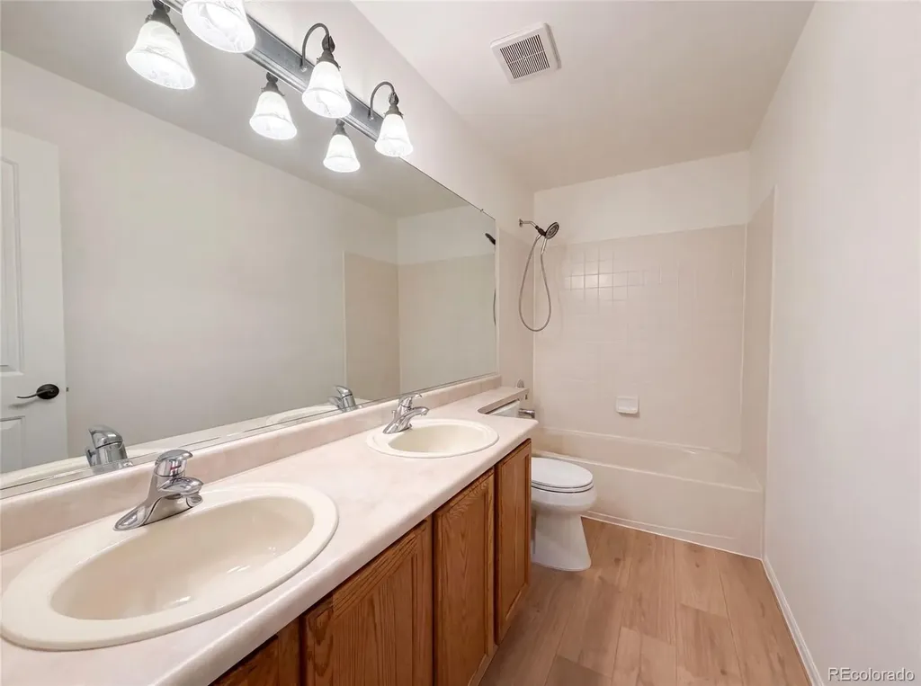 10562 Falcon Street Longmont CO 80504