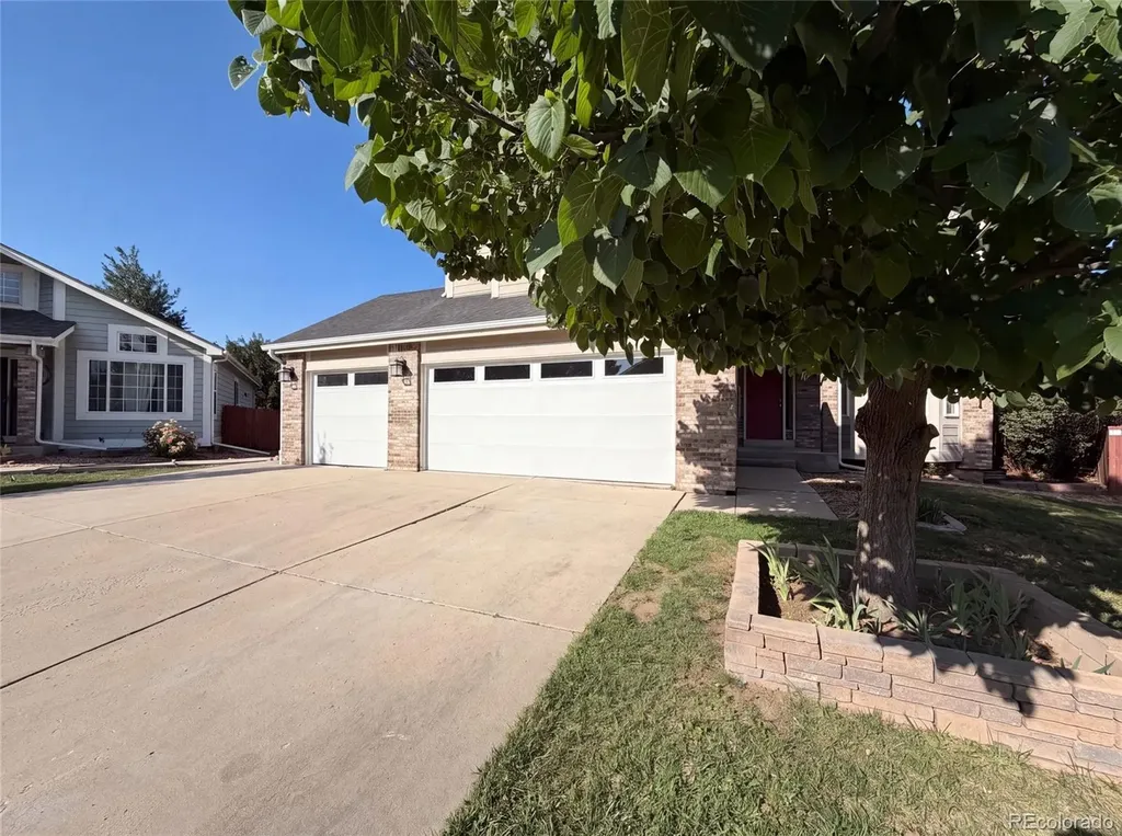 10562 Falcon Street Longmont CO 80504