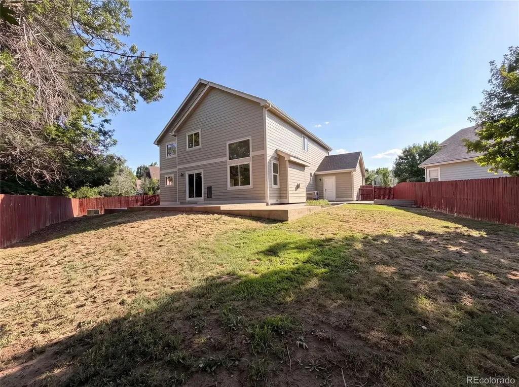 10562 Falcon Street Longmont CO 80504