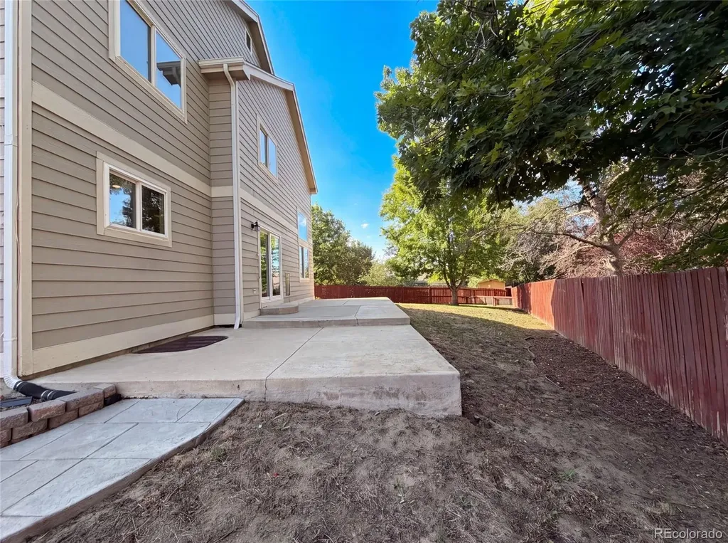 10562 Falcon Street Longmont CO 80504