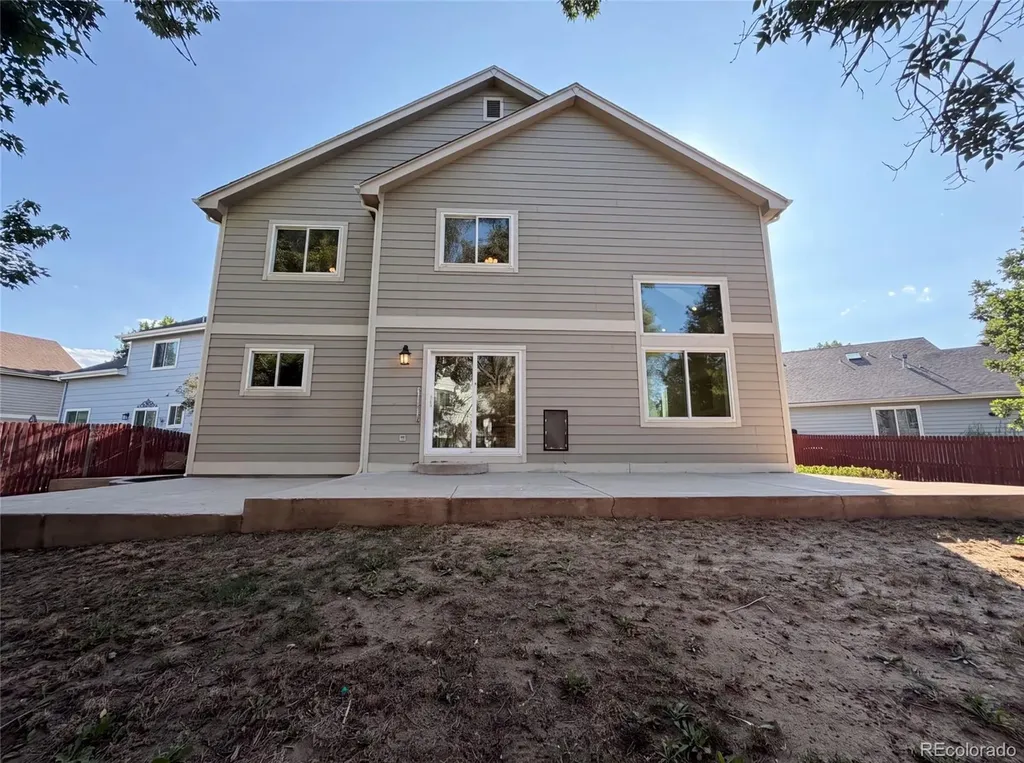 10562 Falcon Street Longmont CO 80504