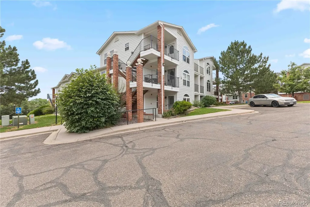 1661 S Cole Street Denver CO 80228
