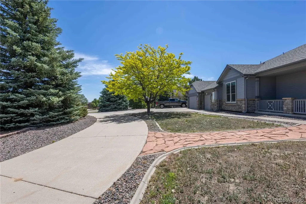 49240 Antelope Drive W Bennett CO 80102