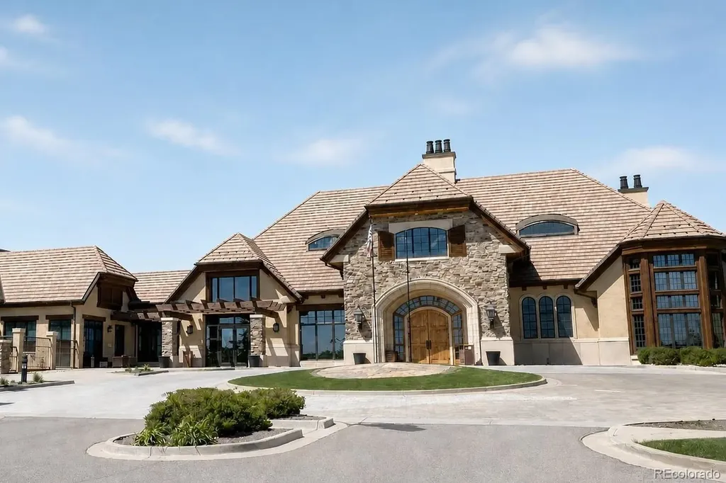8169 S Blackstone Parkway Aurora CO 80016
