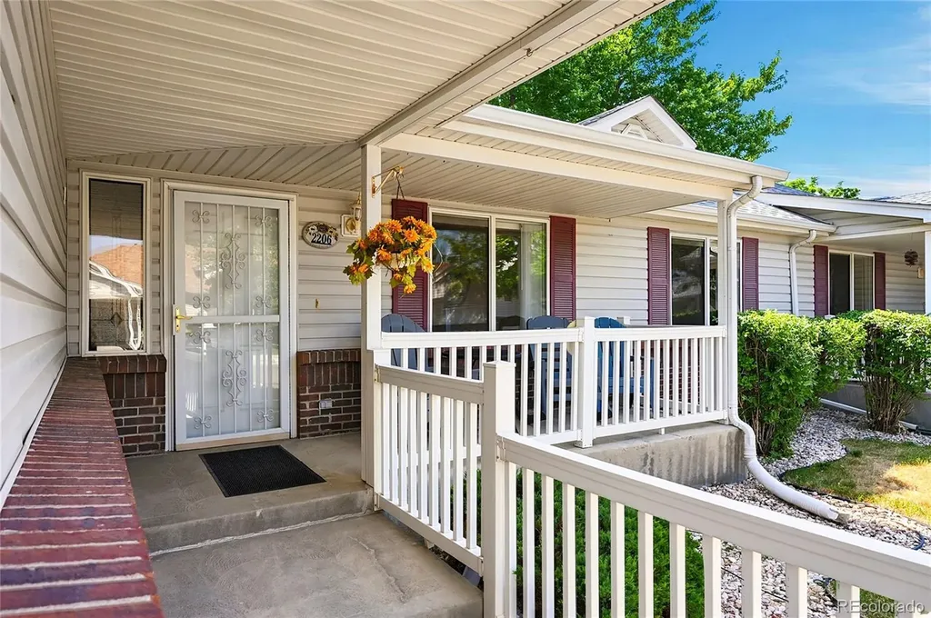 2206 S Iola Street Aurora CO 80014