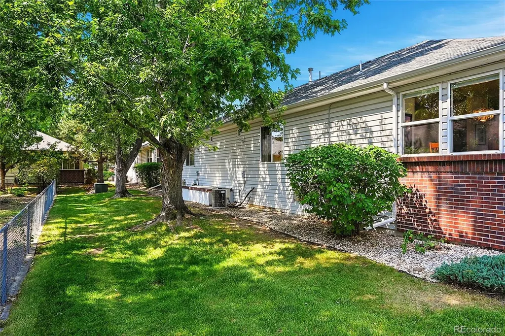 2206 S Iola Street Aurora CO 80014