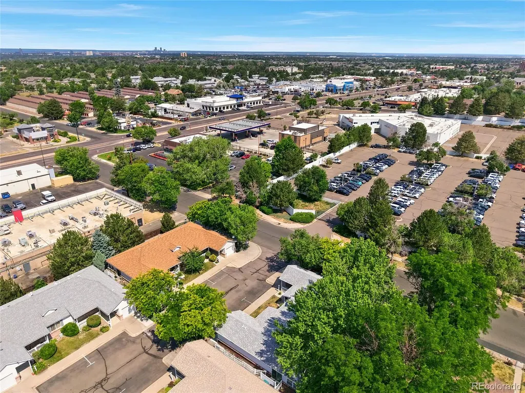 2206 S Iola Street Aurora CO 80014