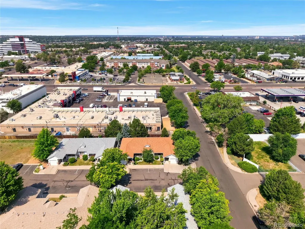 2206 S Iola Street Aurora CO 80014