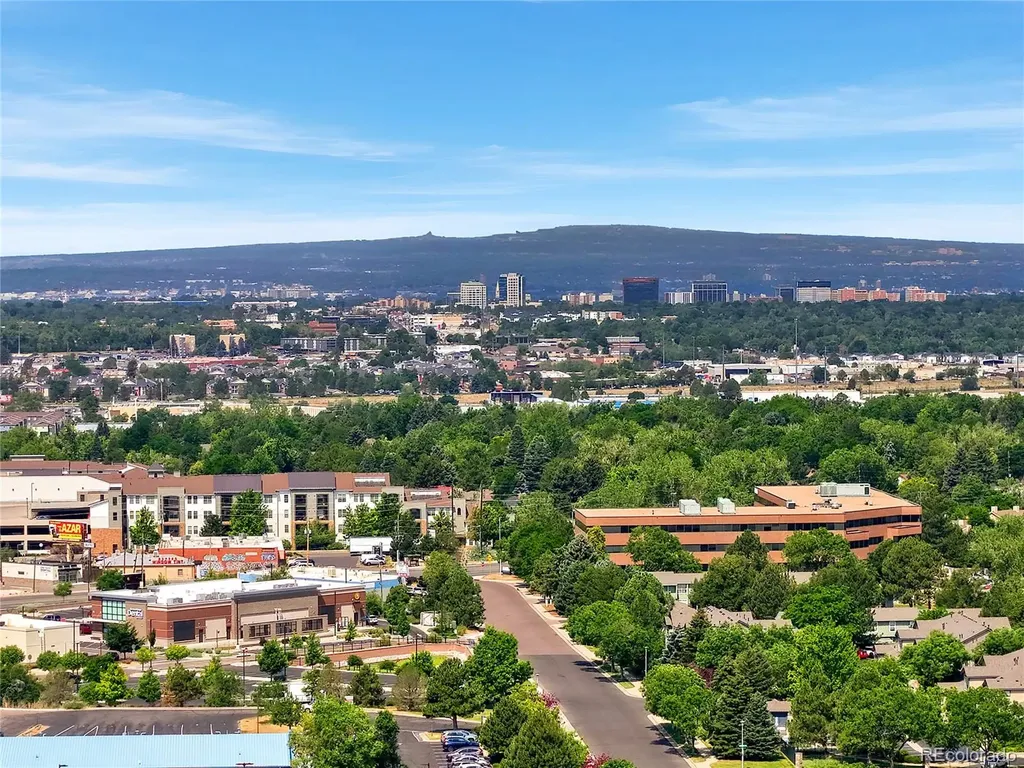 2206 S Iola Street Aurora CO 80014