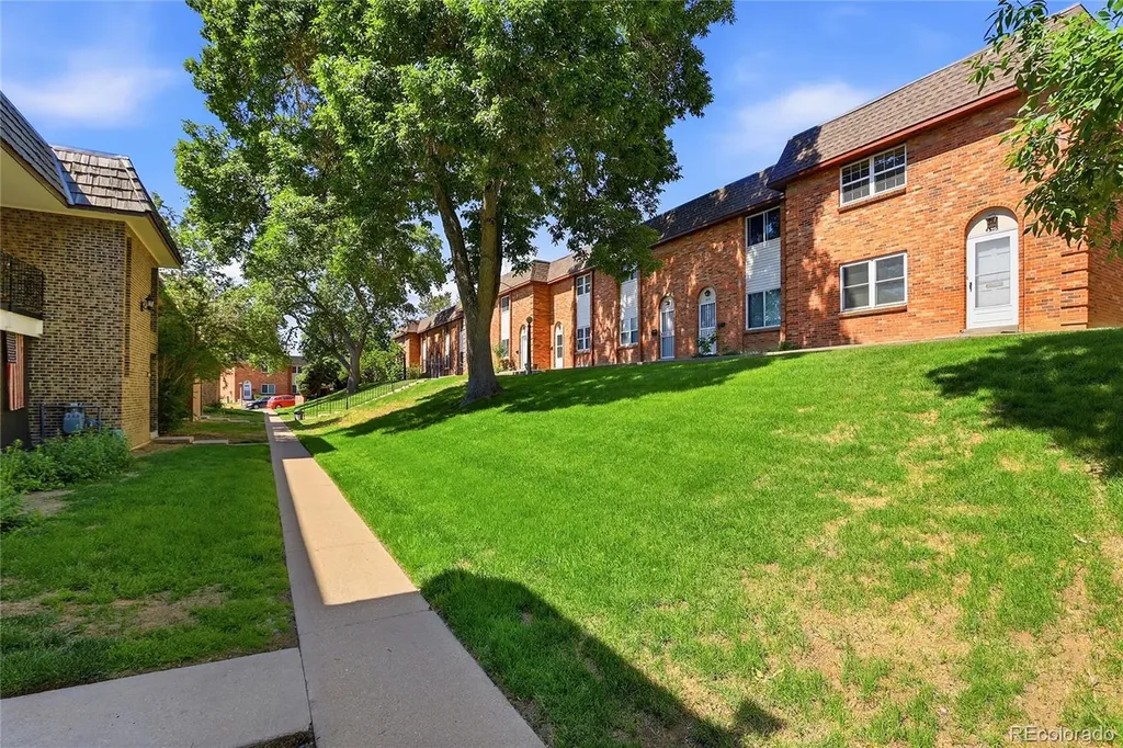 4585 S Lowell Boulevard Denver CO 80236