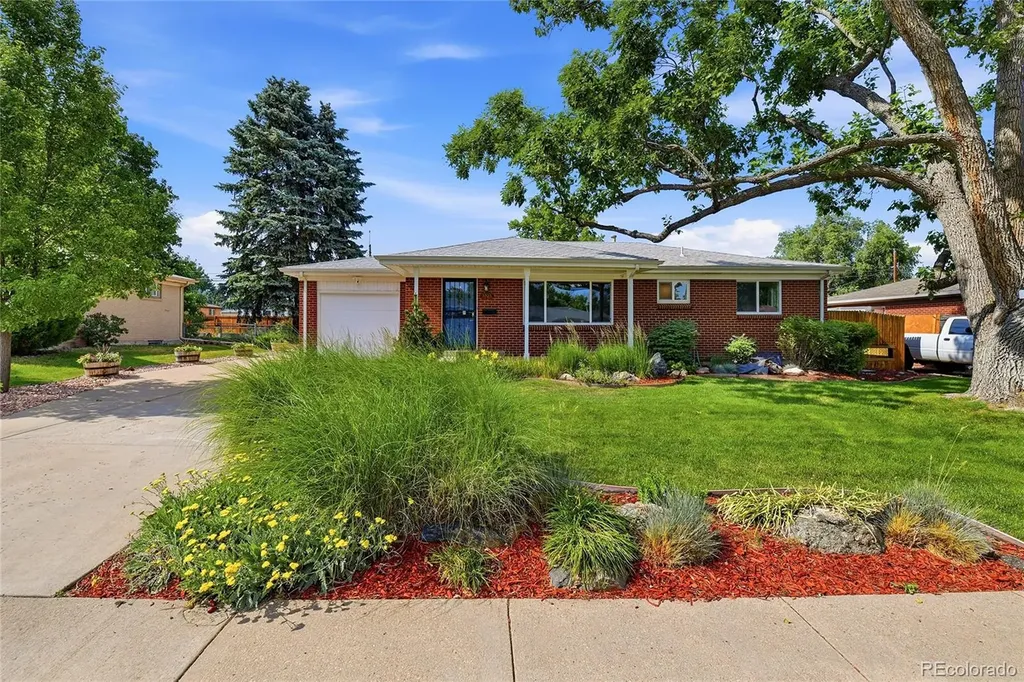 3323 W Monmouth Avenue Englewood CO 80110