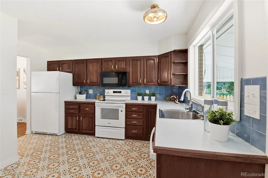 3323 W Monmouth Avenue Englewood CO 80110