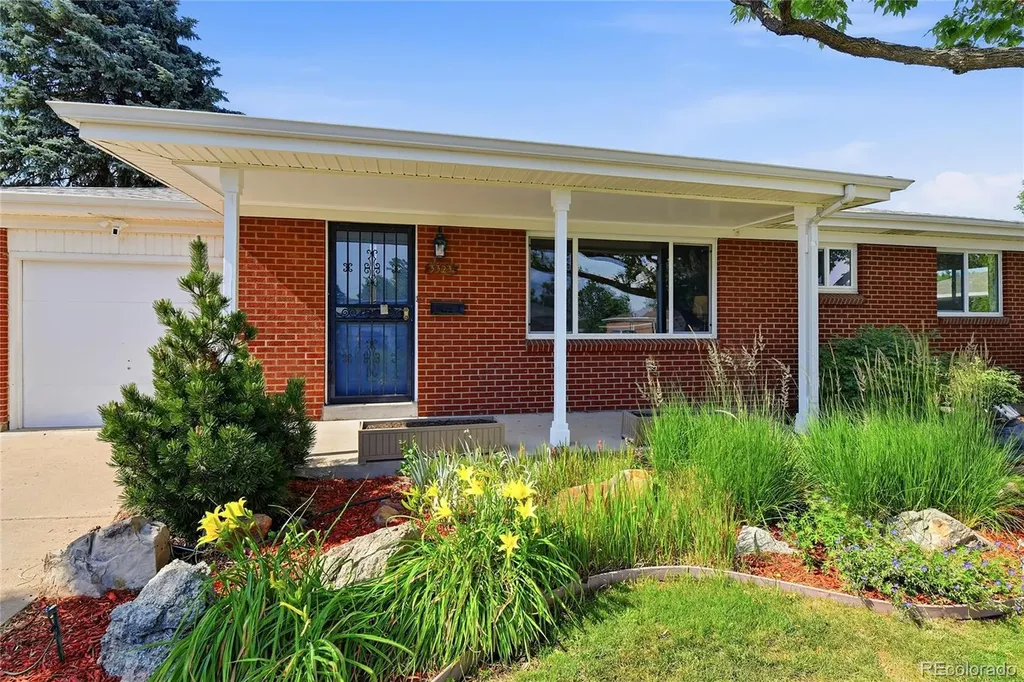 3323 W Monmouth Avenue Englewood CO 80110