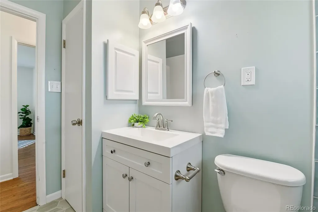 3323 W Monmouth Avenue Englewood CO 80110