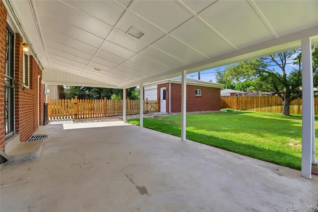 3323 W Monmouth Avenue Englewood CO 80110