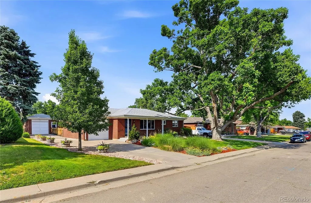 3323 W Monmouth Avenue Englewood CO 80110