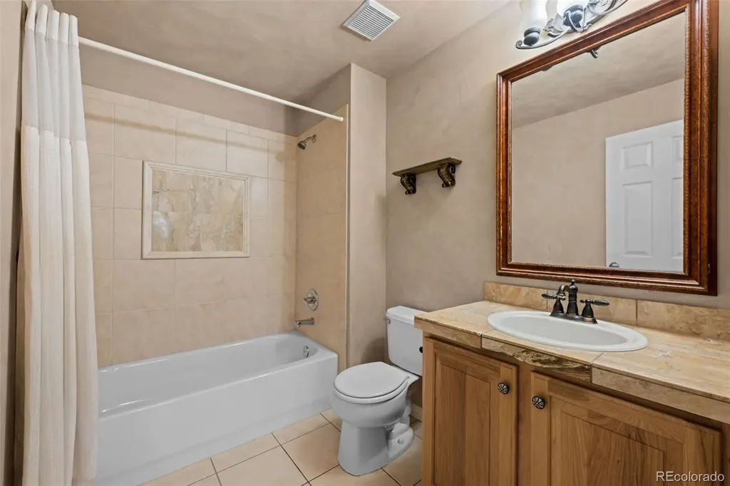 580 Green Ash Street Littleton CO 80129