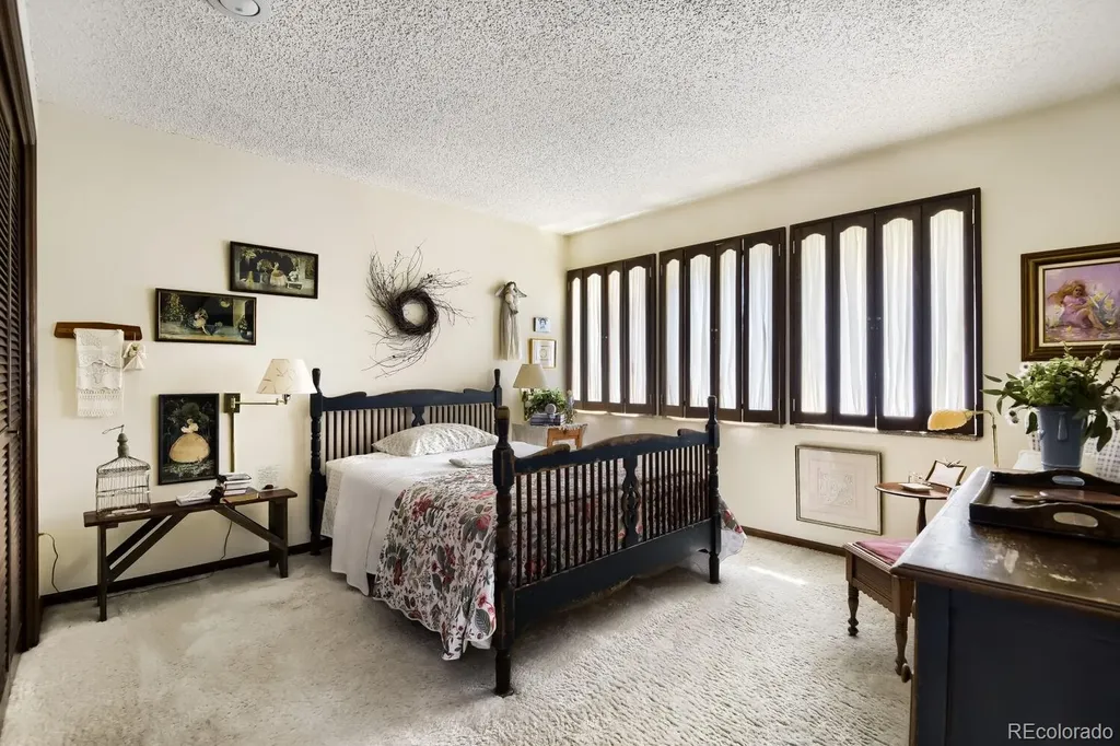 4255 S Olive Street Denver CO 80237