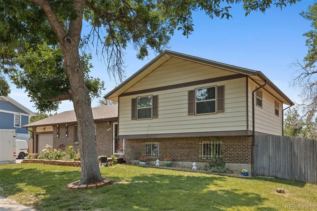 4725 Topeka Court Denver CO 80239