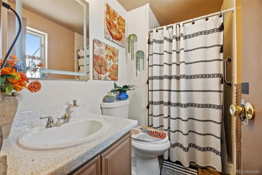 4725 Topeka Court Denver CO 80239