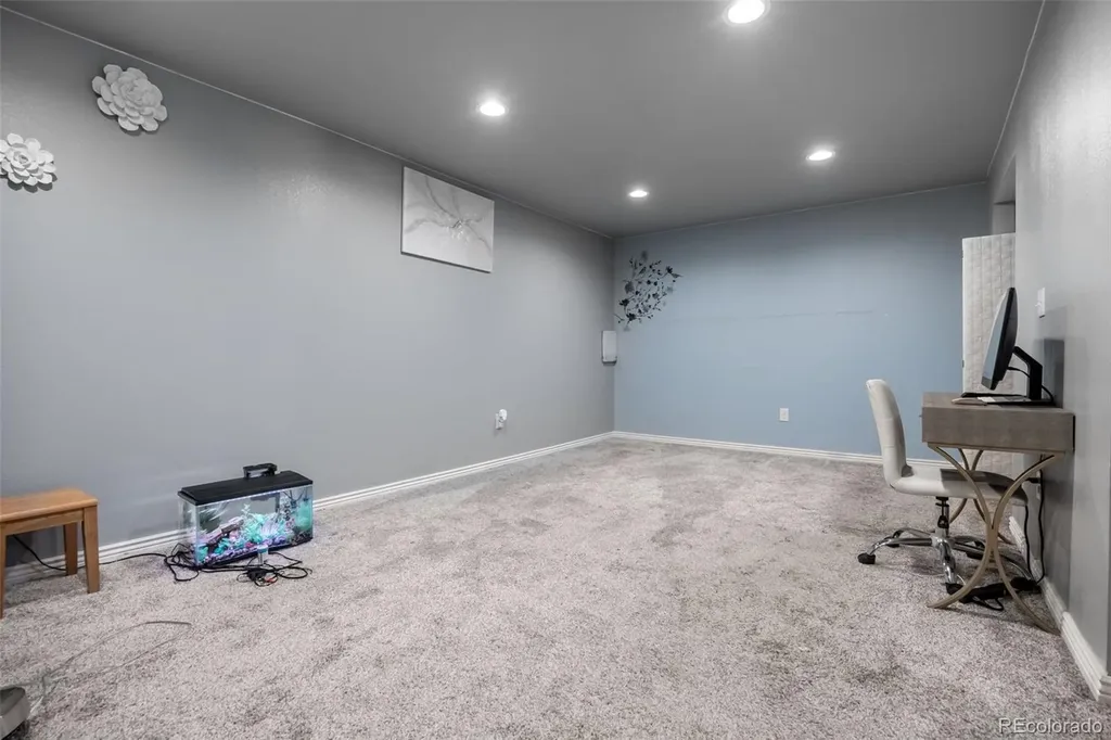 4725 Topeka Court Denver CO 80239