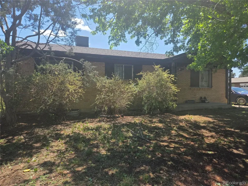 5502 Scranton Street Denver CO 80239