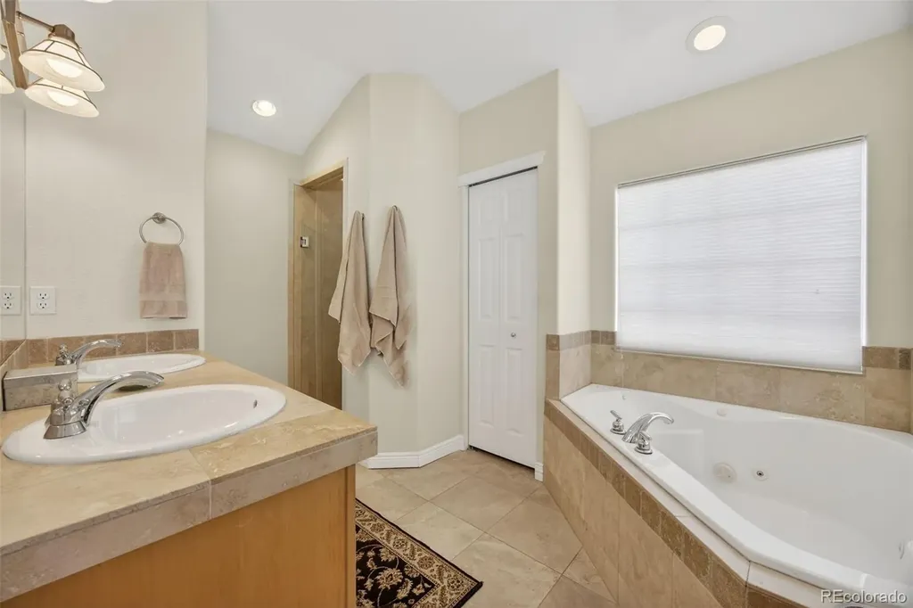 2933 Lawrence Street Denver CO 80205