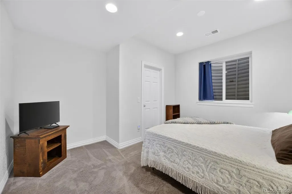 2933 Lawrence Street Denver CO 80205