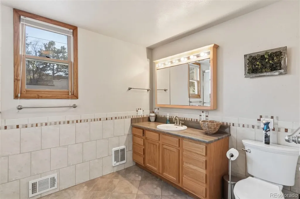1414 Cheyenne Boulevard Colorado Springs CO 80906