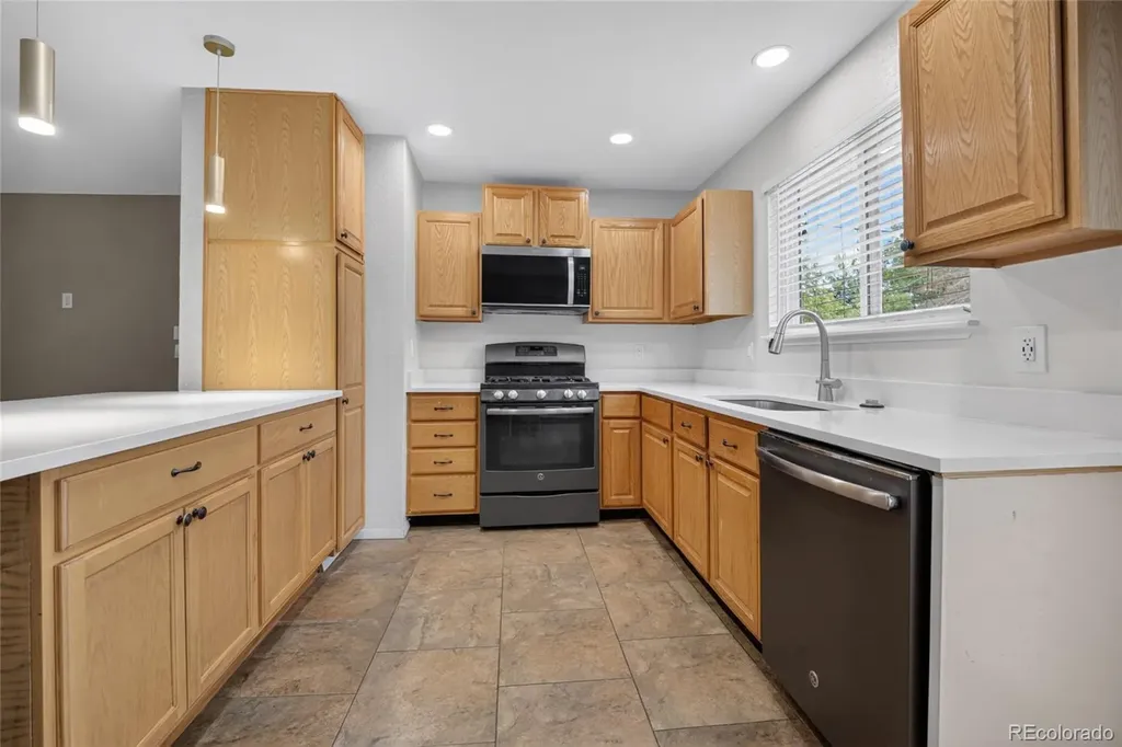 19054 W 61st Place Golden CO 80403