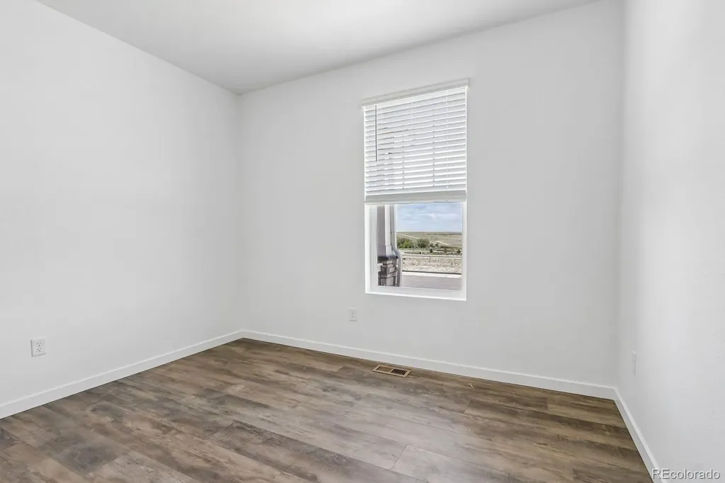 5556 Portrush Loop Elizabeth CO 80107